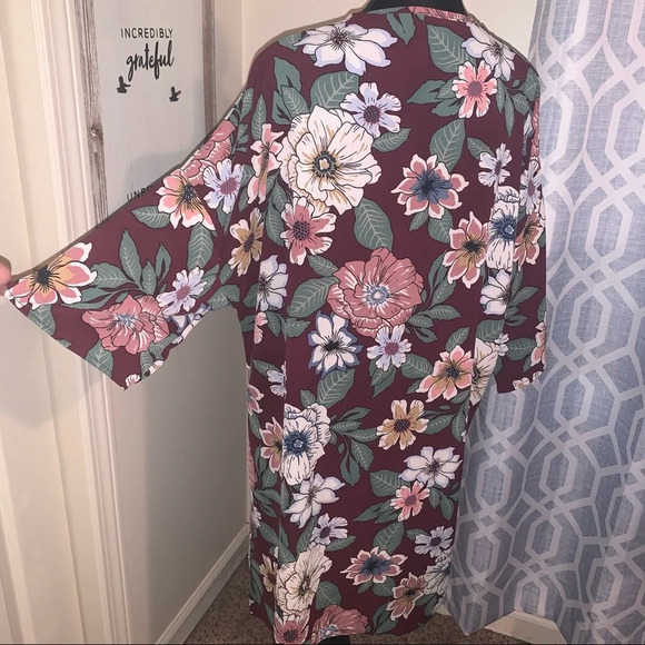 Floral Boho Kimono cardigan- Burgundy with floral print - Picture 10 of 10